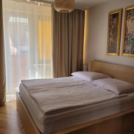 Przy Rynku Z Garazem * Wroclaw